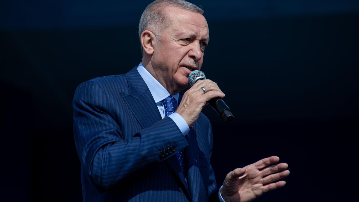 Významná rána pro Erdogana. Velká města získala v Turecku opozice